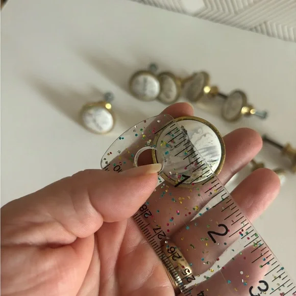 Lot of 10  Metal and ceramic drawer/cabinet pulls gold lighthouse - Picture 4 of 5